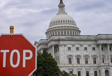 “停摆”还买豪华公务机？美国民主党人痛批政府